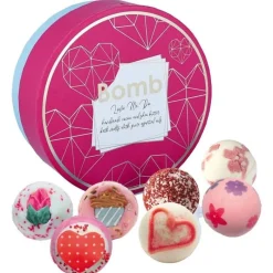 Bomb Cosmetics Love Me Do Gift Box Fashion